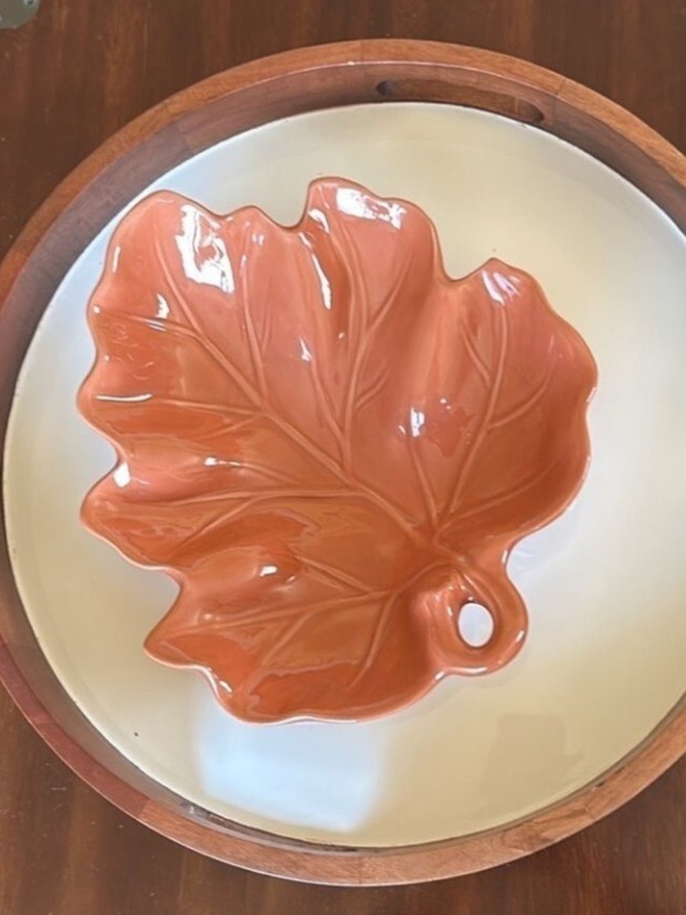 Leaf-Shaped Large Serving Bowl Ceramic Dish in Clay Red